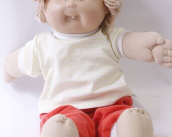 Cabbage Patch Kids, Muñeco con camisa de rayas blancas y pantalones rojos, 1982, Peluche, Vintage, Coleccionable, ~ 240417-WH 912