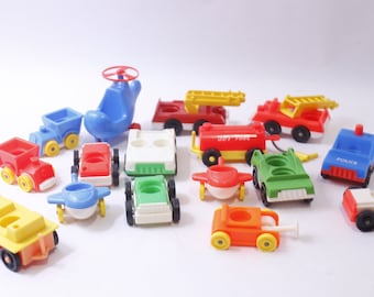 Fisher-Price, Little People, ensemble de véhicules jouets, voitures, camions de pompiers, police, hélicoptère, locomotive, vintage, ~ 240326-WH M-01-02