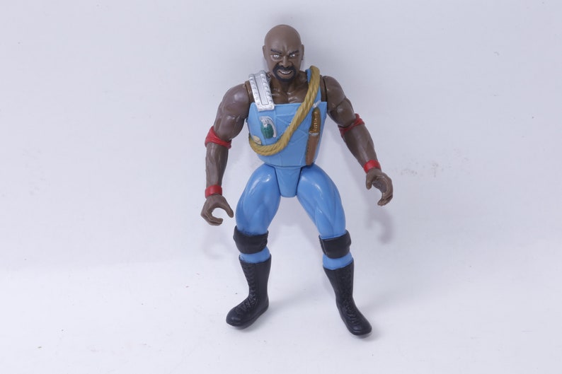 Jakks Pacific, 1997, Titan Sports, Figura de acción, Hombre negro, Traje azul, Cuerda, Cuchillo, Figura, Juguete, Vintage, Coleccionable, ~ 20-01-1122 imagen 1