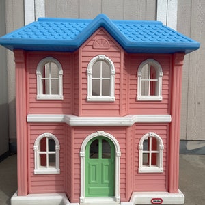 Little tikes sales pink dollhouse