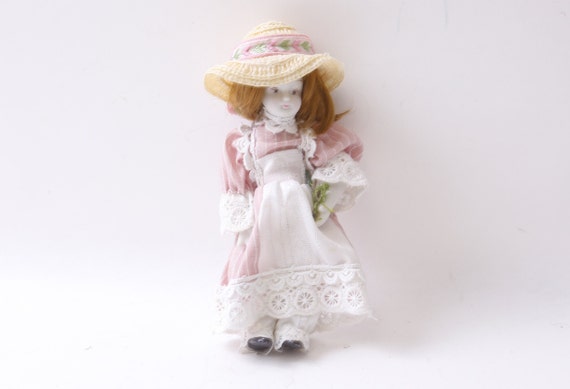 Cappellino In Miniatura Per Bambole: Accessorio Moda Giocattolo, Regolabile, Colore Bianco
