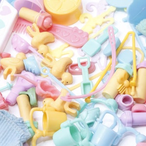 PICK YOUR OWN Vintage Tyco Quints Small Accessories, Small parts, dollhouse miniatures, pastel colors, plastic parts, accessories 20-14-476