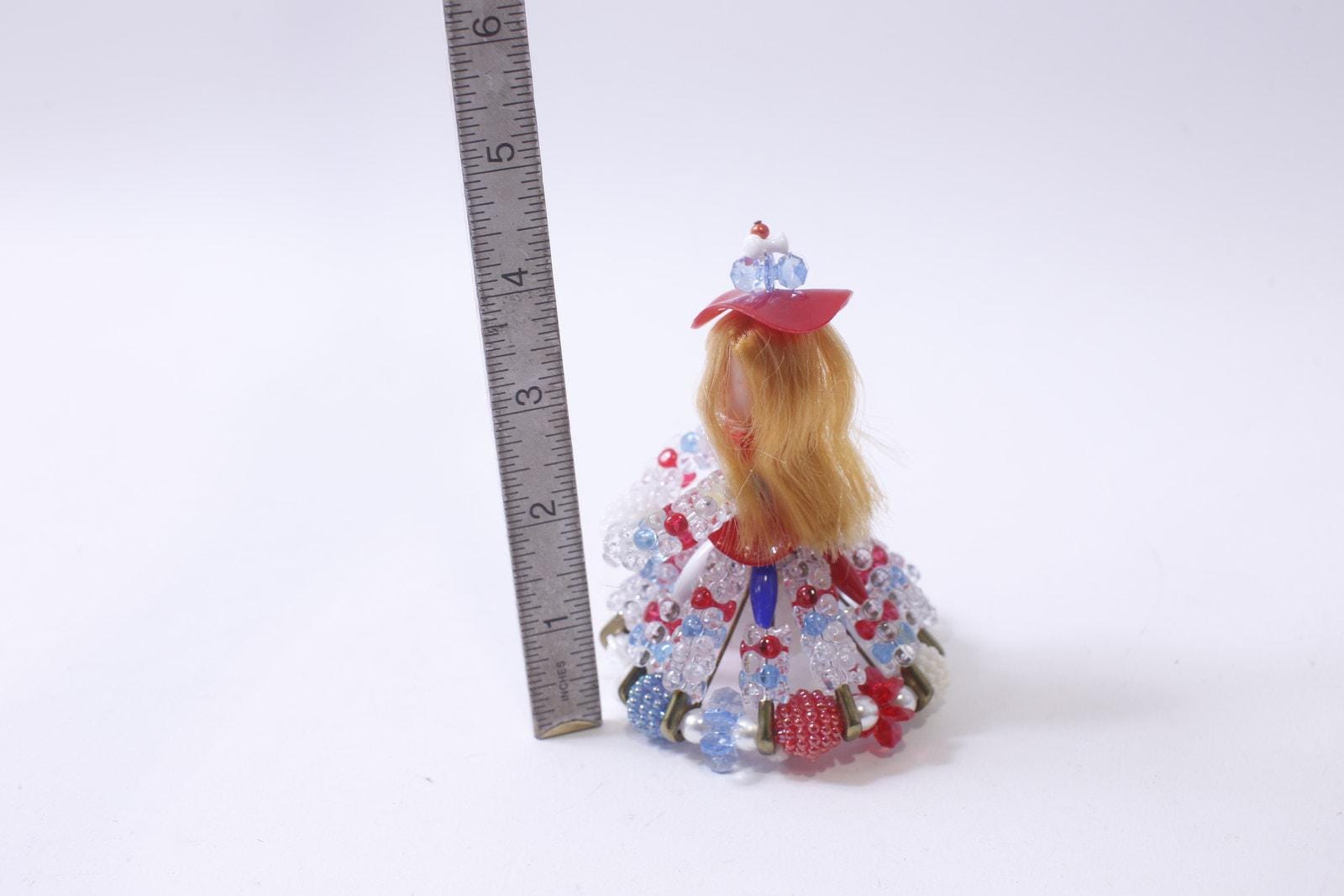 ビーズ、人形、1960 年代、工芸品、安全ピン、かわいい、赤、白、青