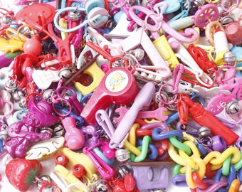 PICK YOUR OWN - breloques cloches vintage #1, breloques en plastique, coloré, plastique, variété, lot, breloques cloches, bracelet à breloques, années 1980, 80-03