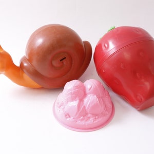 Strawberry Shortcake, Snail Cart, Yellow Carriage, Storage, Toy, Collection, Vintage, Miniature, Plastic Figure ~ 20-31-1083