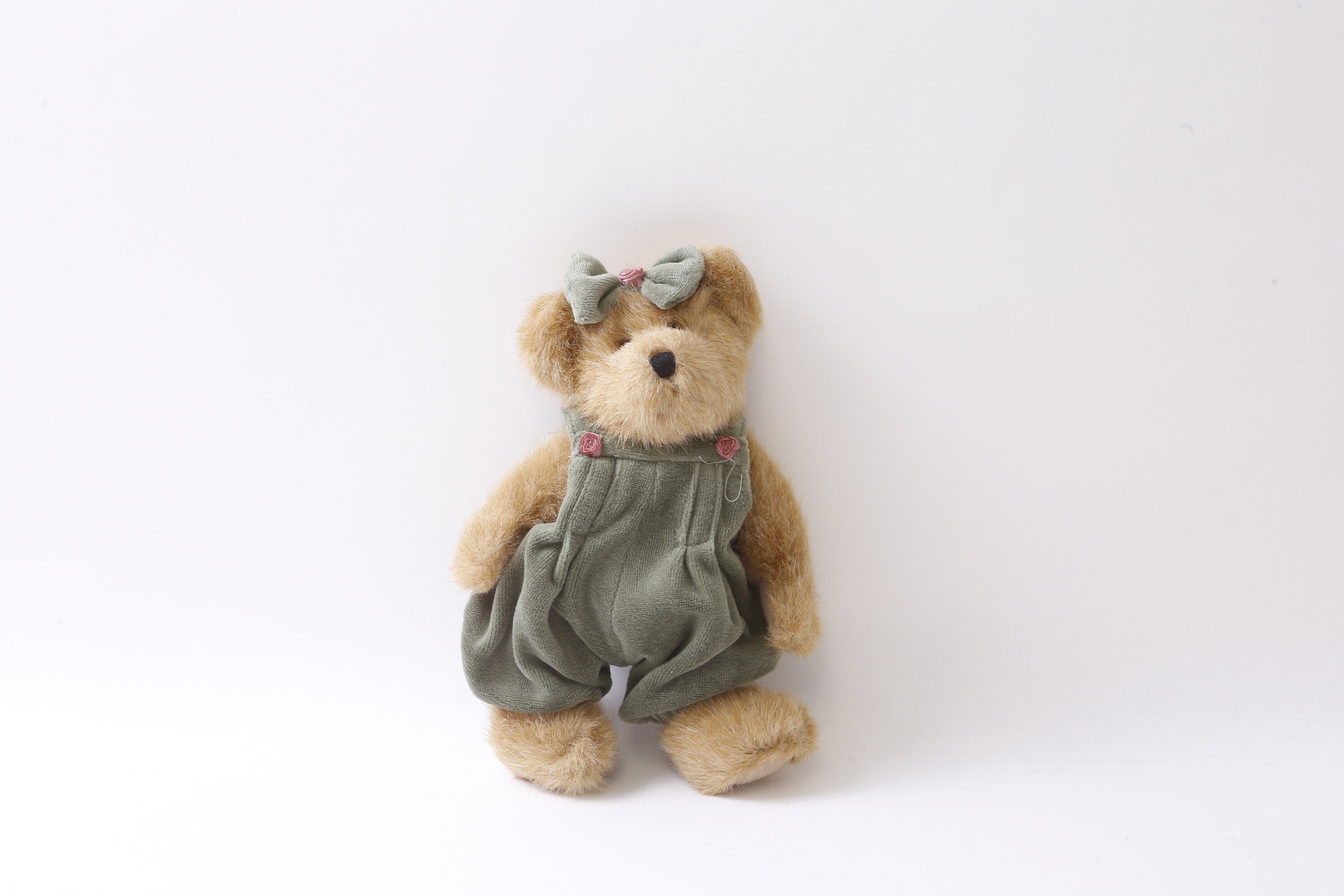 Gen-yoo-wine, Boyds Bears, Brown, Teddy Bear, Dressed, Green Bow 