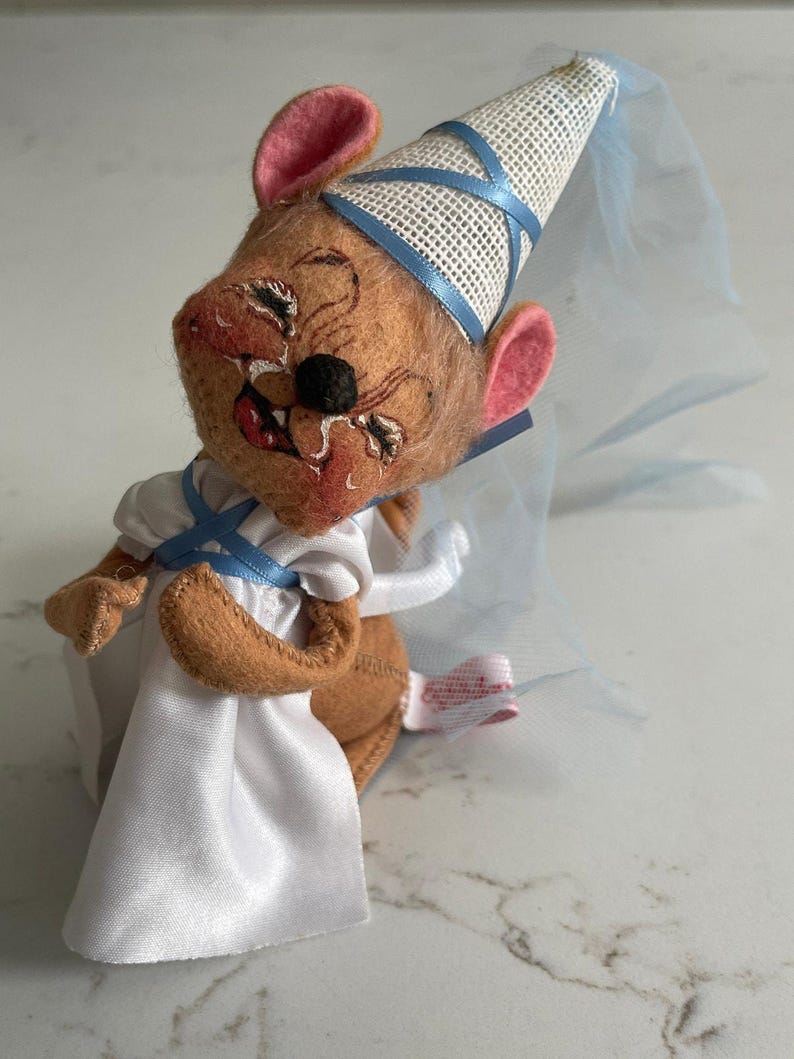 Vintage Annalee Dolls, Robin Hood, Maid Marion, Cute Castle, Princess, 1990, Rag Doll, Holiday Decor, 1990s 230821-47233 536 image 1