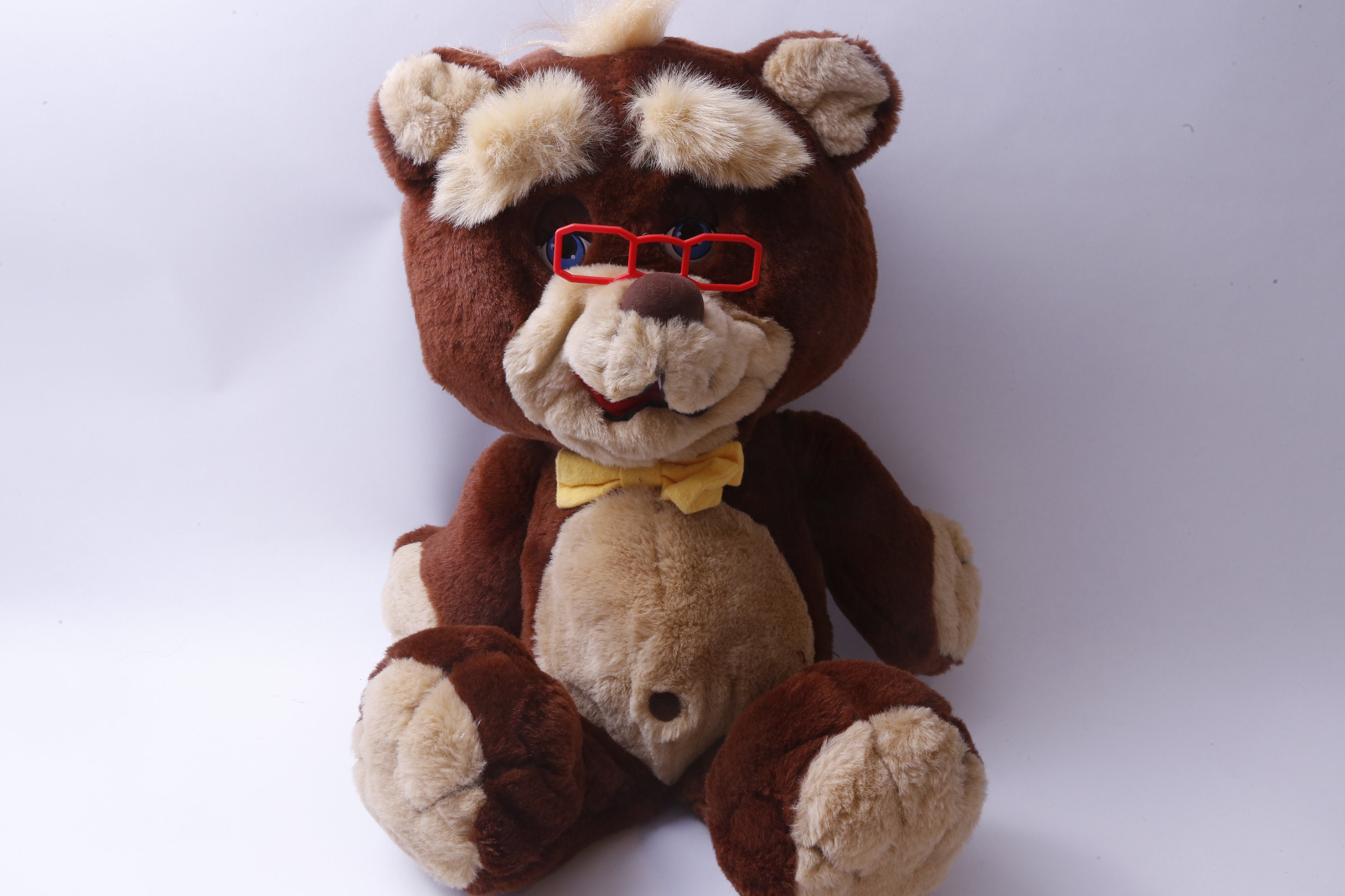 靴 uncle teddy bear  Rossendale Galoob, 1985, Smarty Brown Teddy Bear, Red Glasses, Yellow Tie Bow