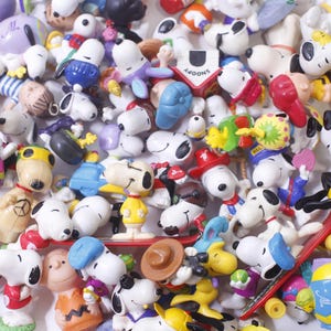 Pick Your Own #1 - Vintage Snoopy Peanuts, PVC Figures, Key Chains, Figures, Whitman, Christmas Ornaments, Valentines, Halloween 657