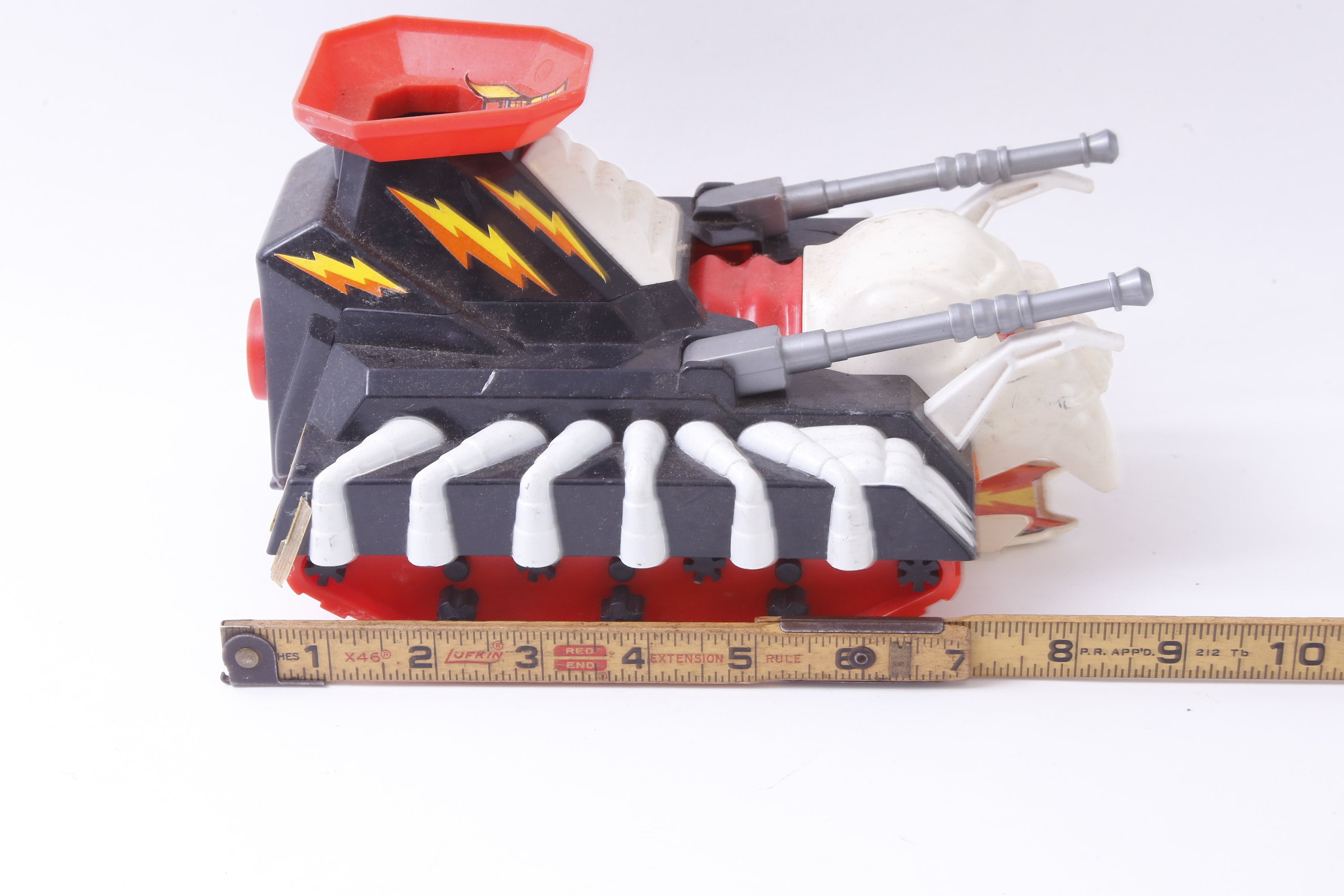 Panosh Place, Voltron, Skull Tank, Vehicle, White Skull, Evil