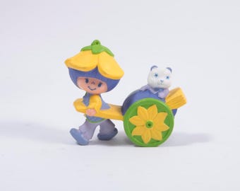 Vintage, Strawberry Shortcake, Almond Tea, Pulling Cart, with Marzipan, 1980s PVC, Chinese, Rare ~ 20-01-01