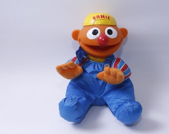 Sesamstraße, Ernie, Muppet, Weicher Körper, Blaues Outfit, Kunststoffkopf, Puppe, Figur, Tyco, 1995, Comic Charakter, Vintage, ~ M-03-11