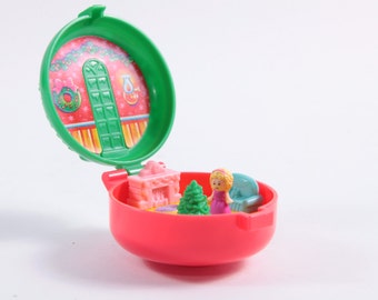 Polly Pocket Vintage Fast Food Premium Polly Pocket Christmas Scene McDonalds Compact - 240502-SHC SHC-044 SHC-072