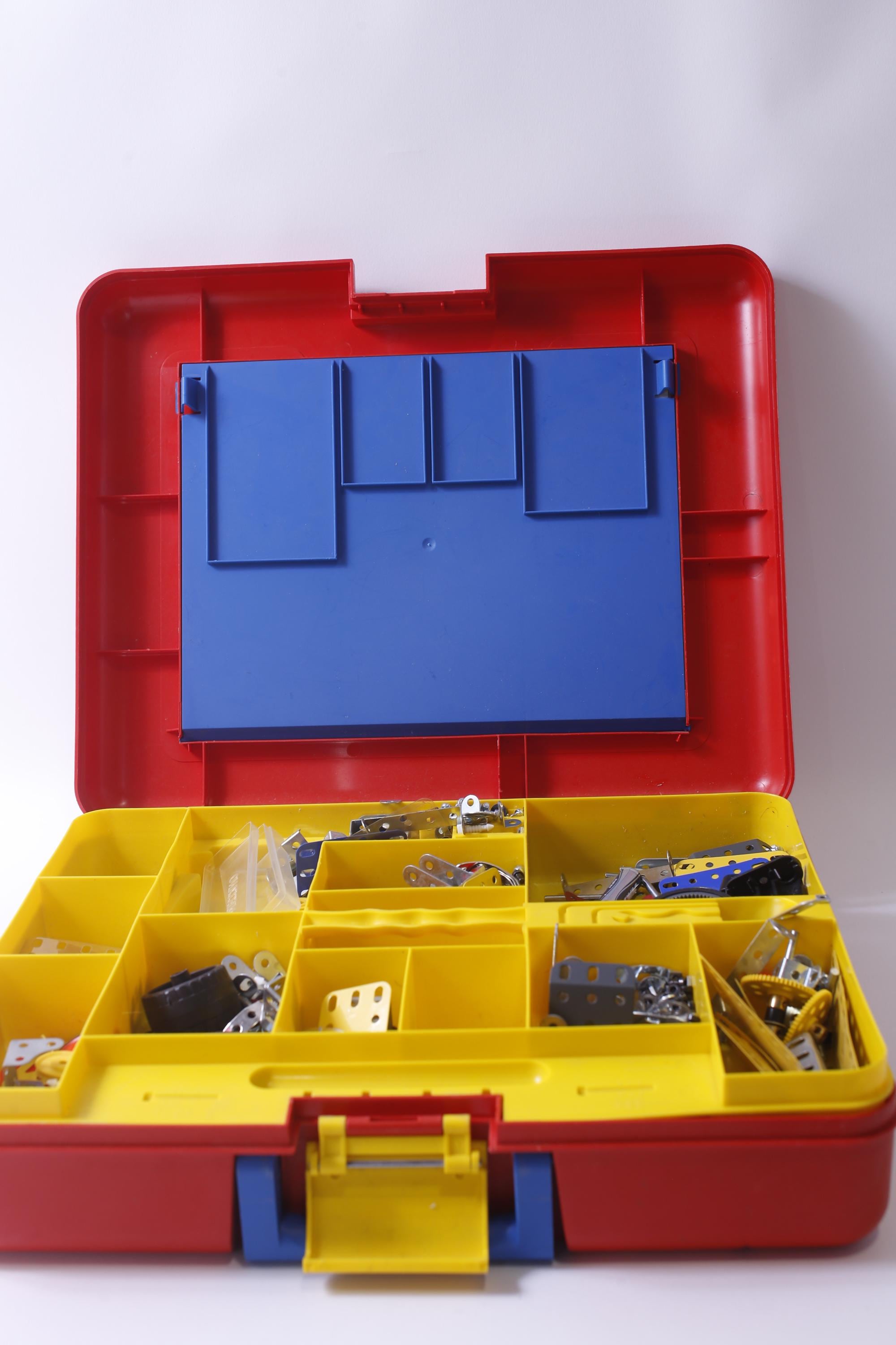 Erector, Metal Construction Set With Carrying Case, Meccano