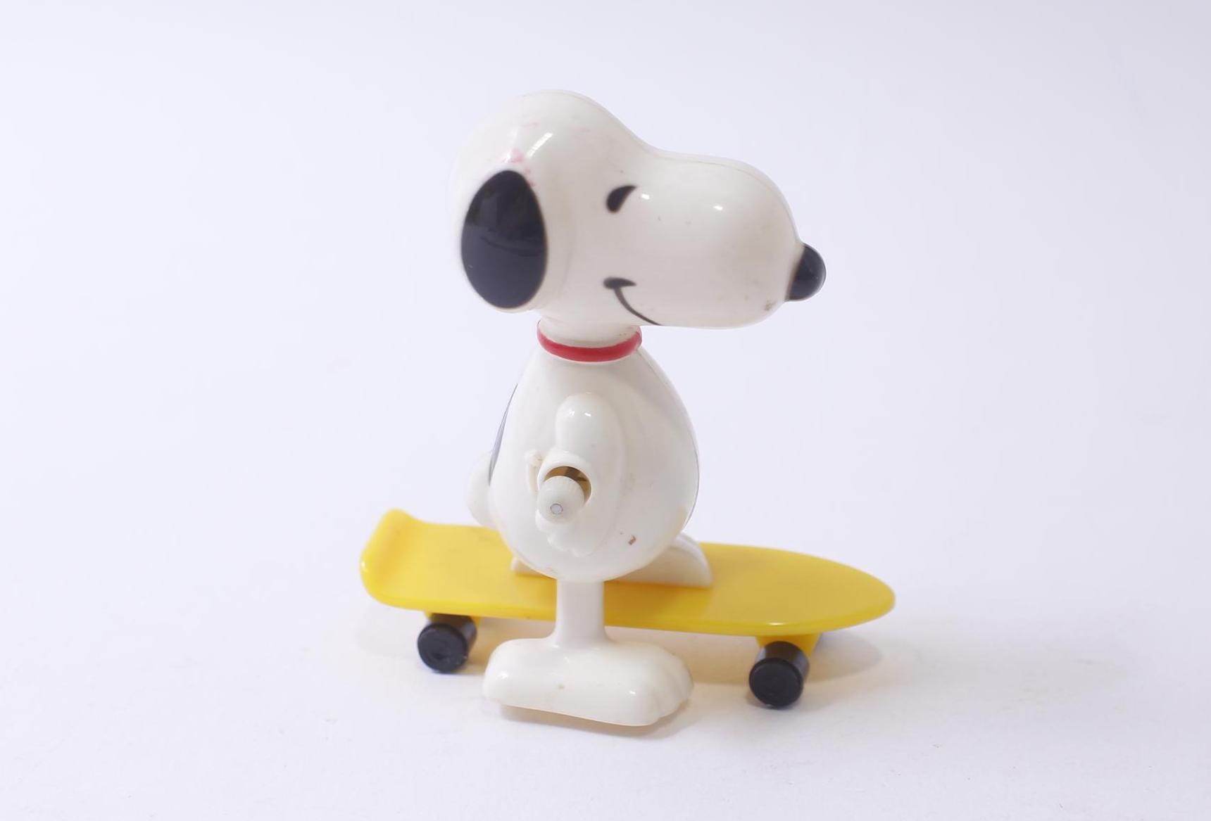 Snoopy on a Skateboard, 1970s Wind-up Toy, Plastic, Figurine