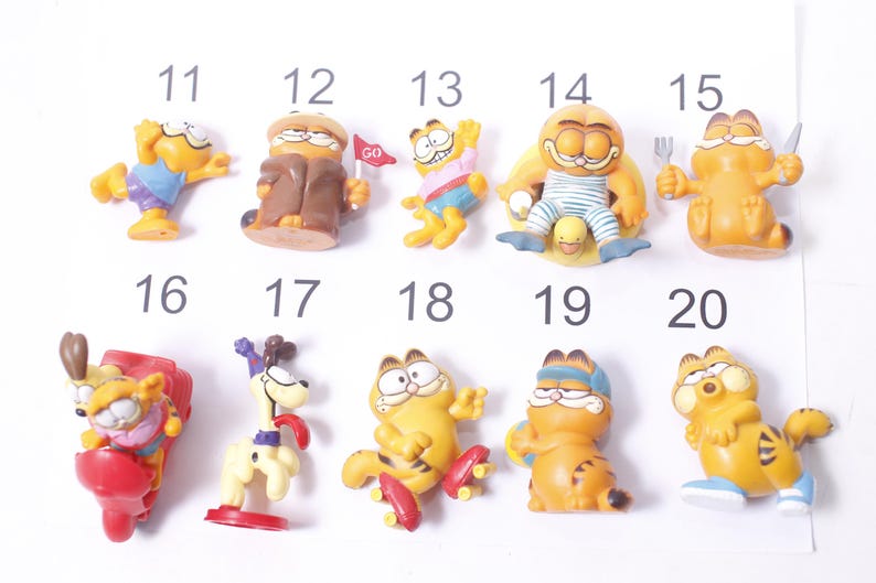 PICK Your OWN -Vintage Garfield PVC Figures Applause McDonalds Sports Devil 1970s 70s 80s 1980s Toy Lot Toy Collection 352 image 3