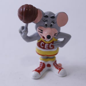Chuck E Cheese Pvc Figure - Etsy