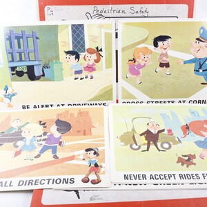 Carteles de seguridad para peatones de Walt Disney de los años 60: 101 ilustraciones, fotografías de educación escolar, colección vintage para niños ~ A-1