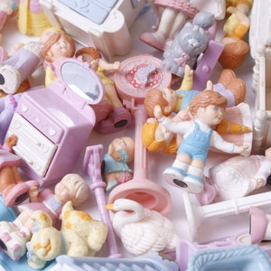 PICK YOUR OWN #1 Vintage Fisher Price Precious Places, Accessories, Parts, Dollhouse Miniatures, 1989 Figures, Magic Keys Furniture 20-01-15
