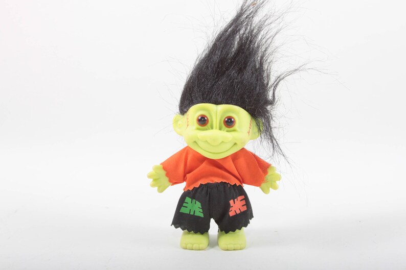 troll black hair