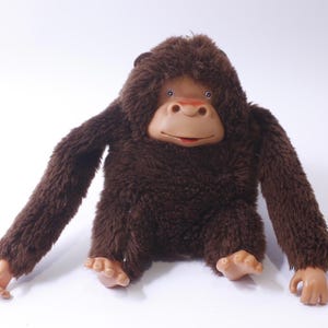 1980 年代のモンチッチ スタイルのかわいいぬいぐるみ猿のおもちゃ