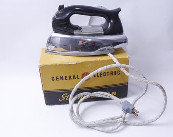 General Electric, Steam and Dry Iron, Black Silver, Old Style, Interior, Decor, Vintage, Collection, Photo Prop, ~ 20-14-482