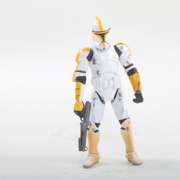 Star Wars Vintage Stormtrooper Clonetrooper White Imperial Army Soldier Yellow Stripes Holding a Gun Toy ~ 700