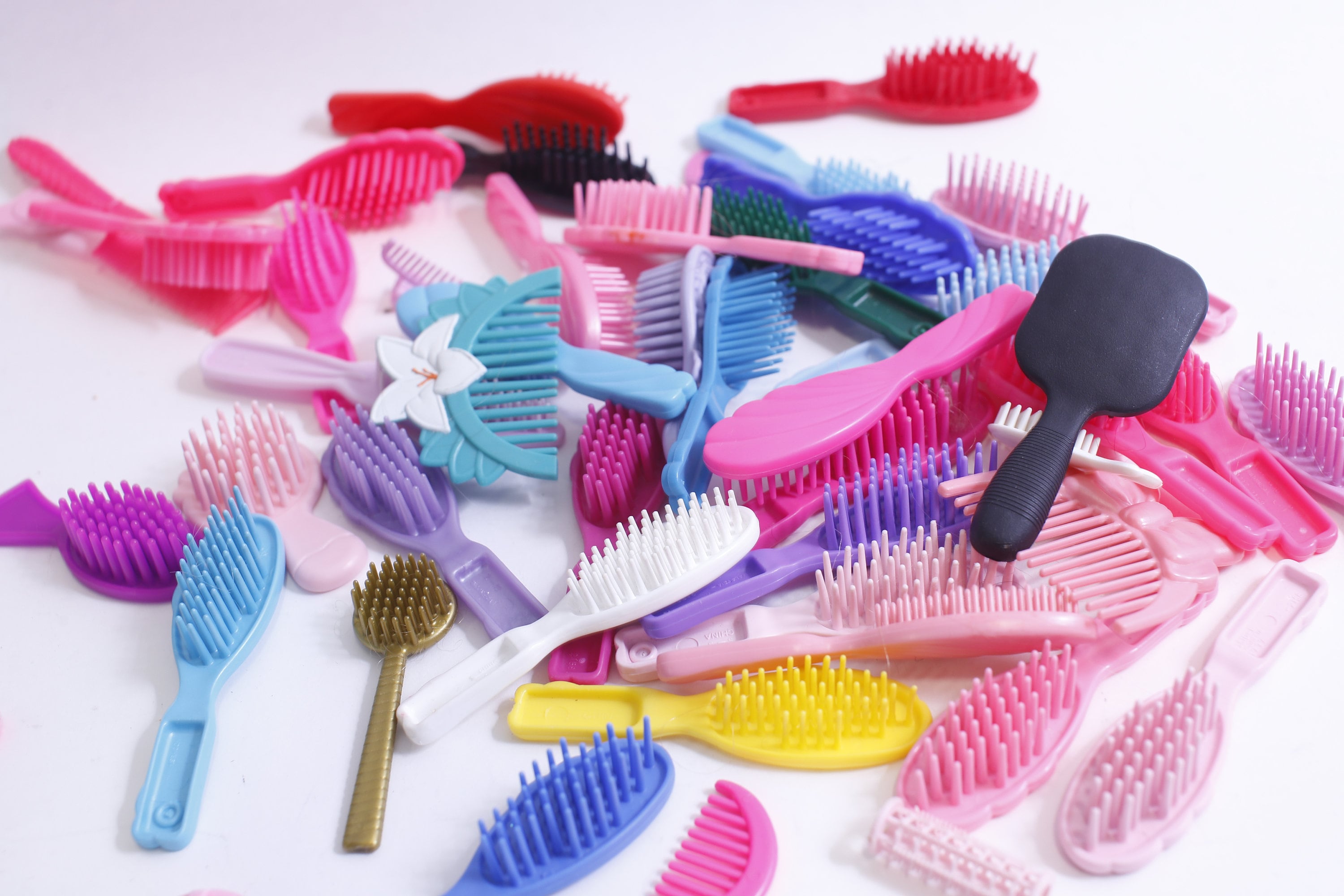 Barbie 2025 hair comb