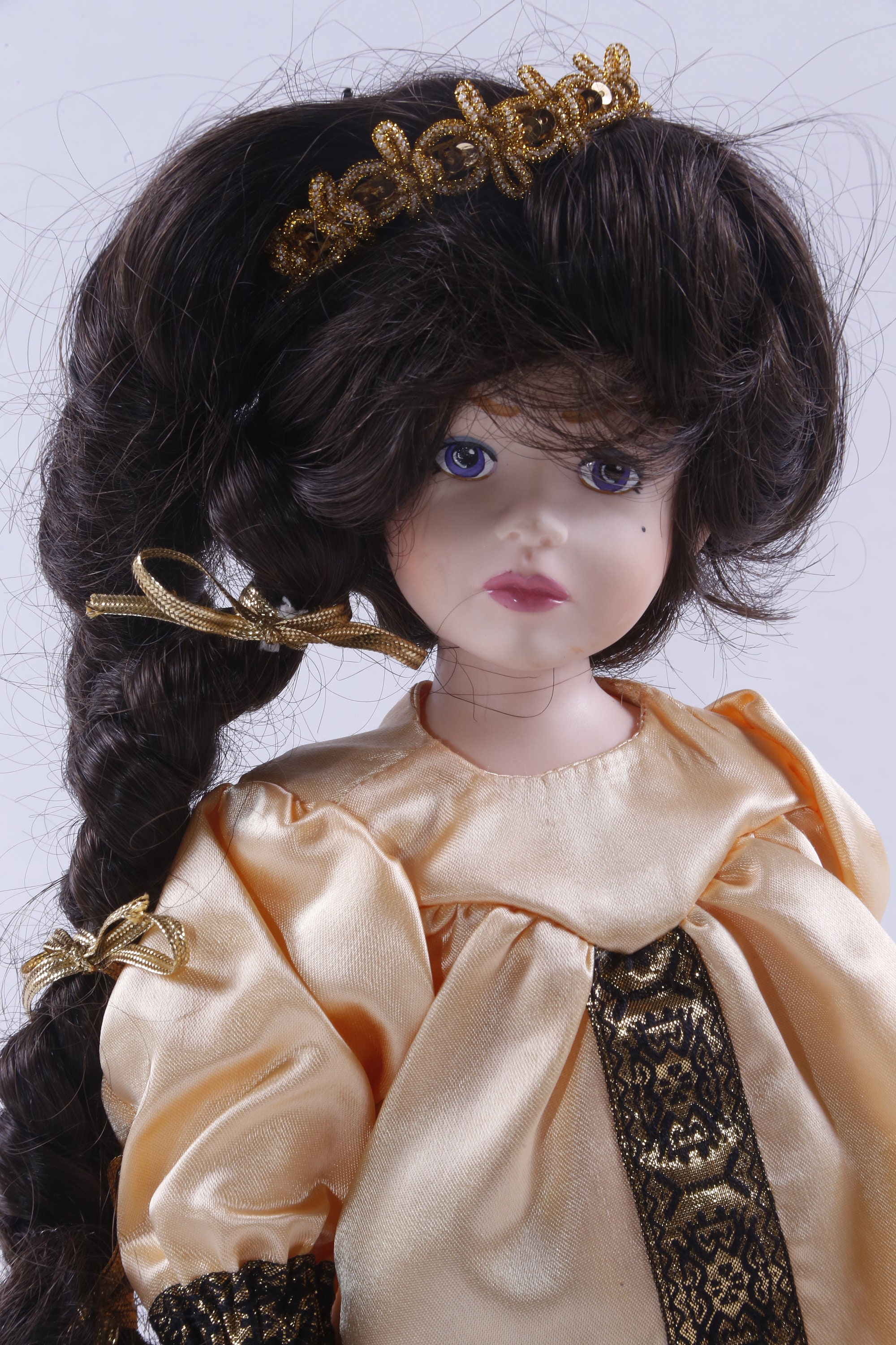 Camelot Castle Collection, Porcelain Doll, Morgan Le Fey, Doll, Toy, Robin Woods, 1988, Yellow Dress, Crown, Vintage, ~ 293
