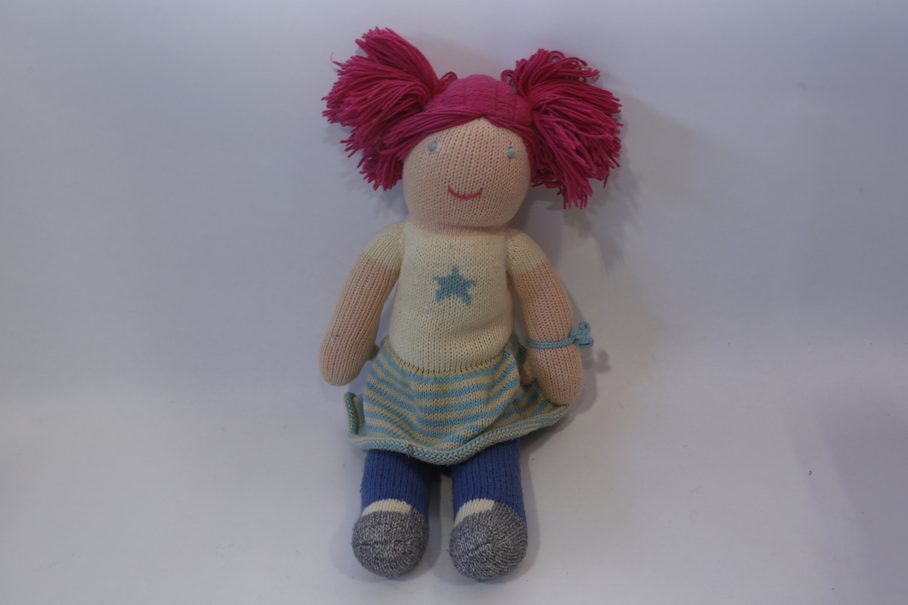 Blabla Doll 編みぐるみ Honey the Bunny – Hand Knit Stuffed Animal Doll – Blabla Kids