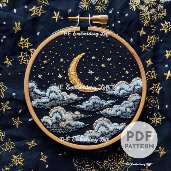 タ*ー様 ハンドメイド刺繍フレーム　三日月の夜とキジトラ インテリア・生活道具 タ*ー様 ハンドメイド刺繍フレーム 三日月の夜と