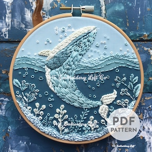 クジラの刺繍パターン | 海 | 青 | ザトウクジラ | 花柄デザイン | DIY