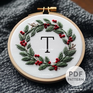 Design de enfeite de Natal com letra T, enfeite de bordado inicial personalizado, bordado de monograma, padrão de bordado à mão em PDF, iniciante