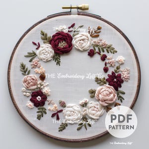 バラの花輪の手刺繍パターン、バラの刺繍、花のデザイン、花の模様、花輪の模様、手刺繍パターン PDF