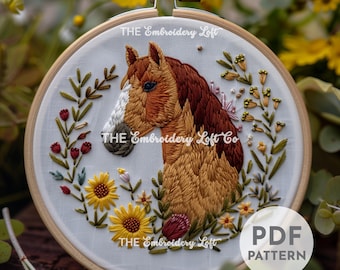 Handbroderimönster för brun häst, hästmönster, present till hästälskare, blommig häst, broderi av bondgårdsdjur, handbroderimönster PDF