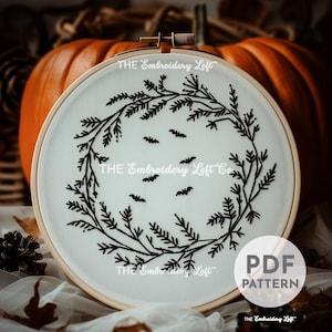 Spooky Bats Hand Embroidery Pattern, Halloween Wreath with Bats, Halloween Embroidery Pattern, Bats Embroidery, Hand Embroidery Pattern PDF