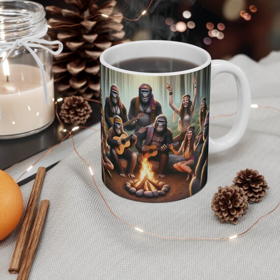 Gorilla Campfire Mug – Funny Music Coffee Cup with Hippie Style
