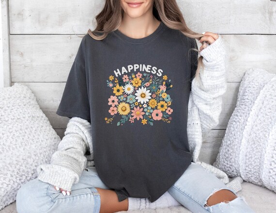Floral Graphic Tee – Flower Print T-Shirt for Women