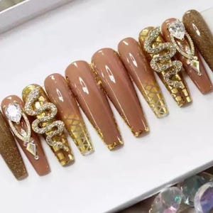 False Press on Nails, Custom Designed