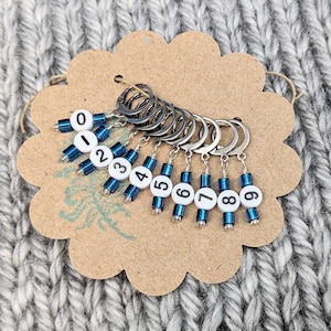 Removable Stitch Markers for Knitting or Crochet - Closable - Set of 10 - Teal Glass Cubes with Numbers - L67