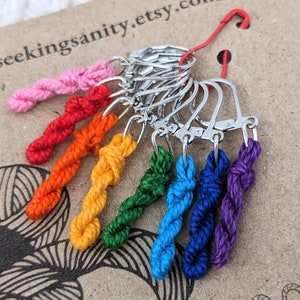 Removable Stitch Markers for Knitting or Crochet - Closable - Set of 8 - Mini Rainbow Hanks of Yarn - L21