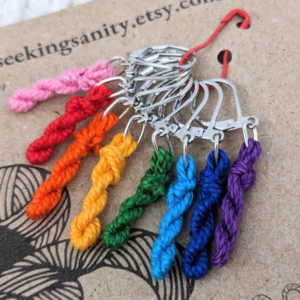 Removable Stitch Markers for Knitting or Crochet - Closable - Set of 8 - Mini Rainbow Hanks of Yarn - L21