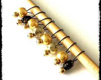 Snag Free Stitch Markers Small Set of 8 - Gold and Black Glass -- K15 -- Up to size US 8 (5.0mm) Knitting Needles