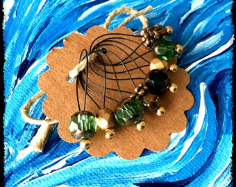 Snag Free Maschenmarkierer Großes 8er Set - Grün und Gold Glass - N65 - Passt bis zu Größe US 17 (12.75) Stricknadel