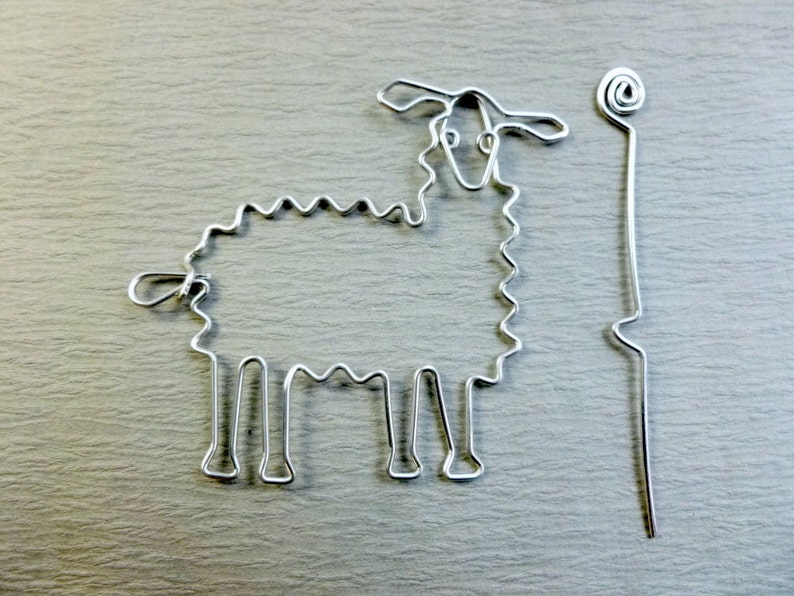 LLAMA SHAWL PIN wirework image 1