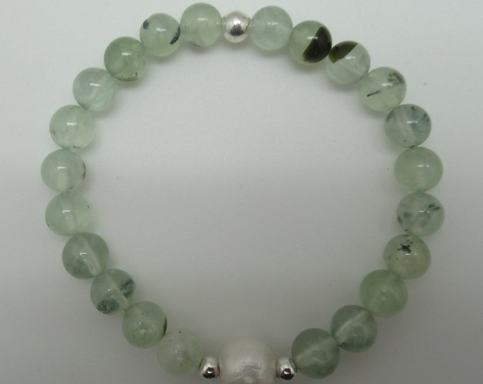 Tourmalinated Prehnite Stretch Bracelet with Pearl Accent