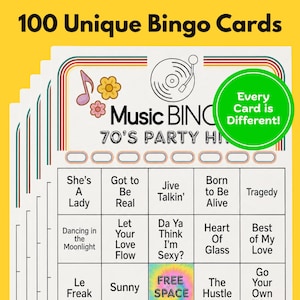 Puede incluir: Una pila de 100 tarjetas de bingo musical &uacute;nicas con tem&aacute;tica de los a&ntilde;os 70. Las tarjetas presentan t&iacute;tulos de canciones y un dise&ntilde;o retro con un tocadiscos, notas musicales y el texto "Music Bingo". Cada tarjeta es diferente.