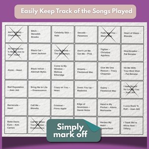 Puede incluir: Una tarjeta de juego tipo bingo con t&iacute;tulos de canciones y nombres de artistas, como "Black Cat - Janet Jackson" y "Criminal - Fiona Apple." Incluye el texto "Easily Keep Track of the Songs Played" y "Simply mark off."