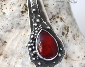 Allure - Fine/sterling silver,red quartz pendant necklace