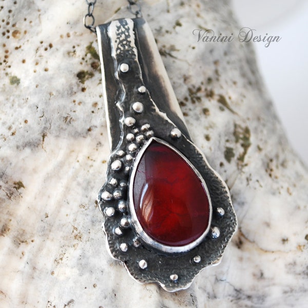 Allure - Fine/sterling silver,red quartz pendant necklace